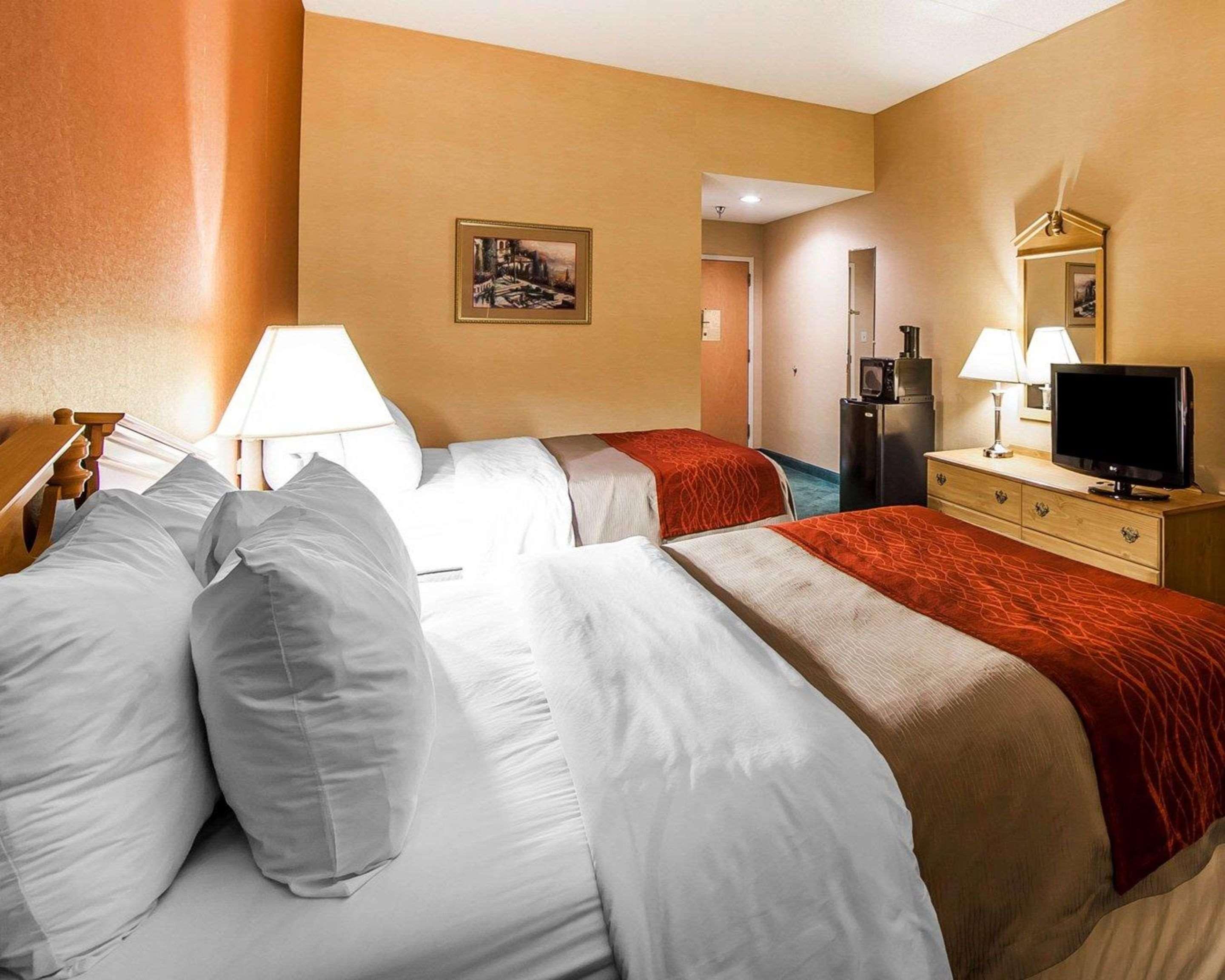 Econo Lodge Newport Buitenkant foto