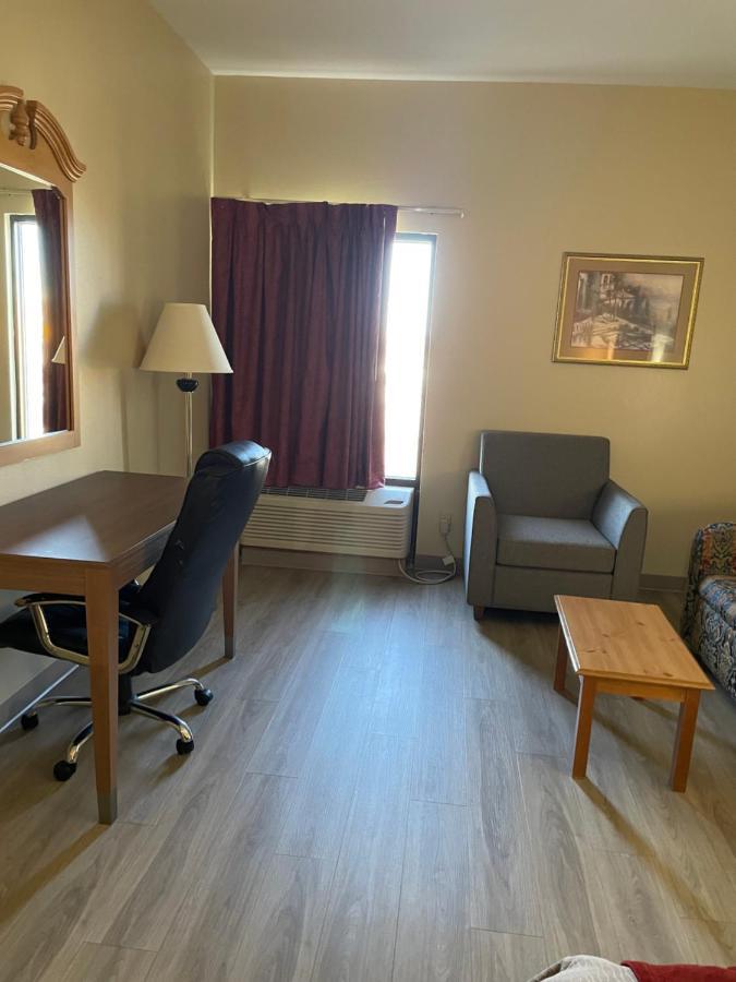 Econo Lodge Newport Buitenkant foto