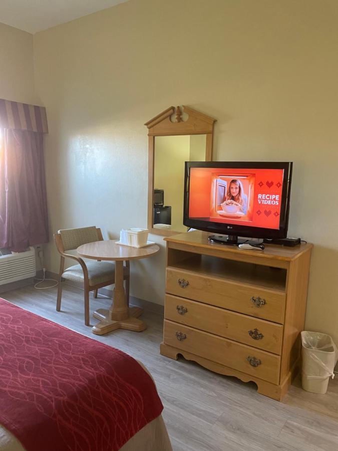 Econo Lodge Newport Buitenkant foto