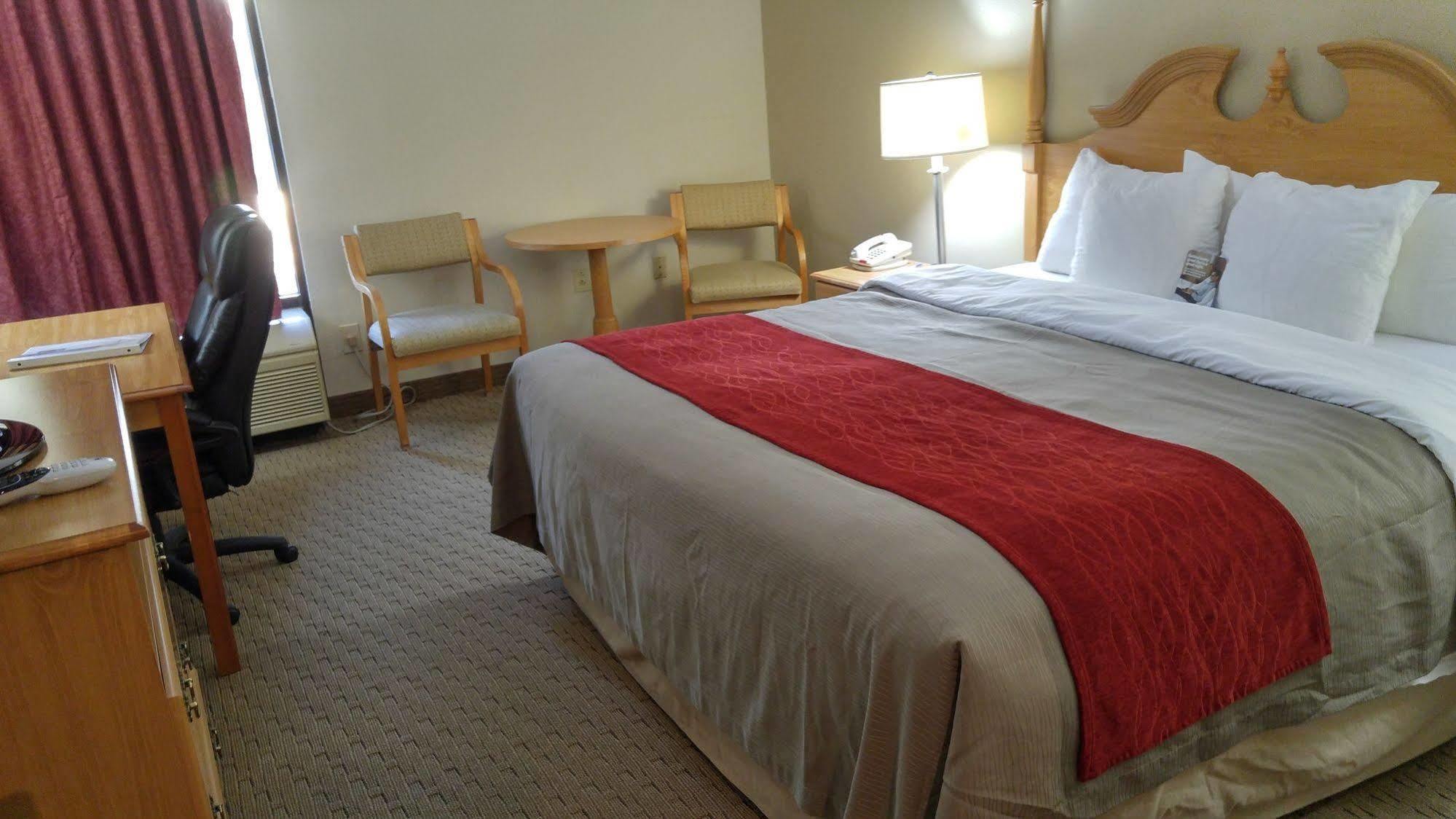 Econo Lodge Newport Buitenkant foto